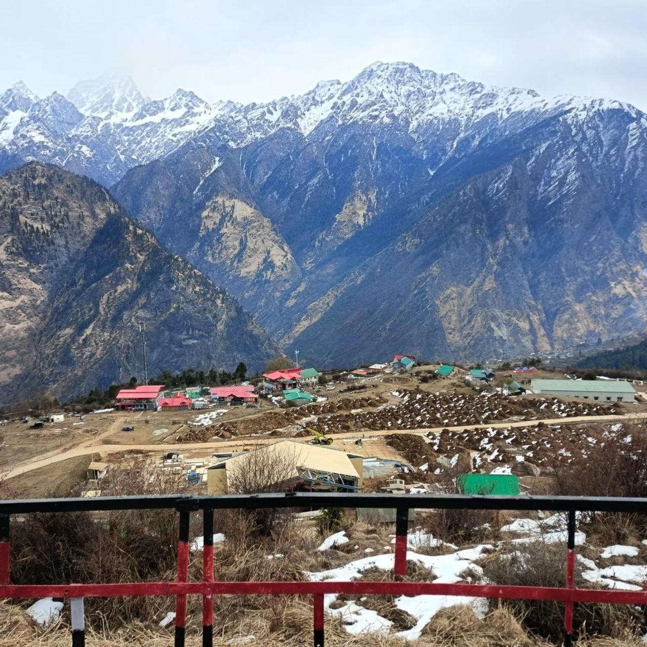 Nanda Devi Stays Joshīmath Exteriör bild
